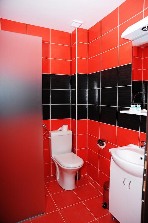 Garni Hotel Crystal Ice Ni Rom bilde