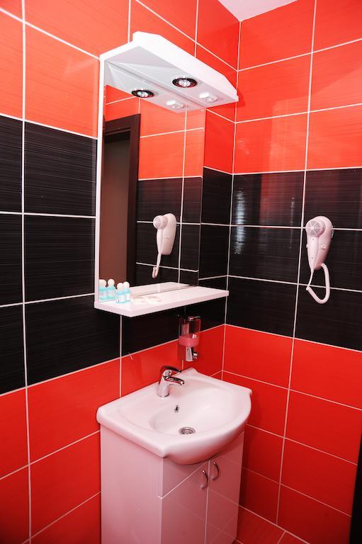 Garni Hotel Crystal Ice Ni Rom bilde