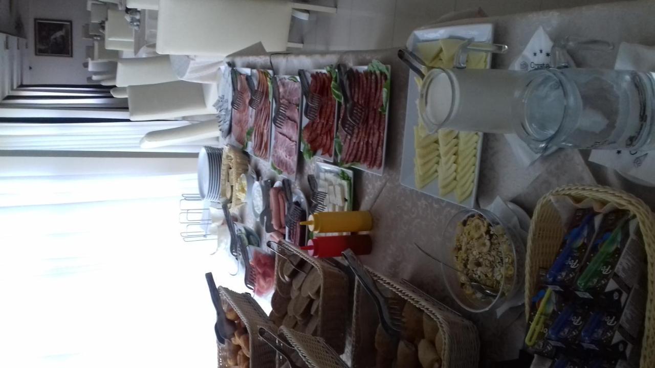 Garni Hotel Crystal Ice Ni Eksteriør bilde